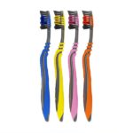 Colgate-Cepillo-Dental-Zig-Zag.Medio_.jpg
